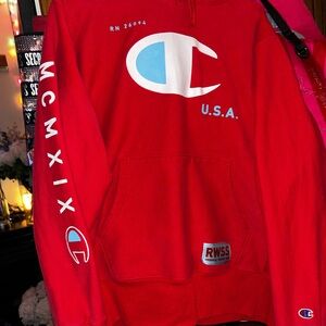 Vintage red champion reverse weave men’s lg hoodie